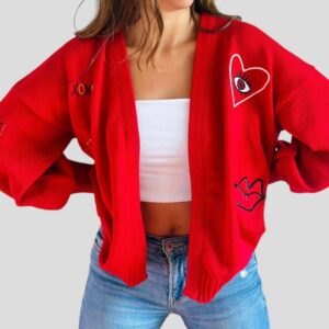 Abrigo Bordado – Estilo Único y Versátil